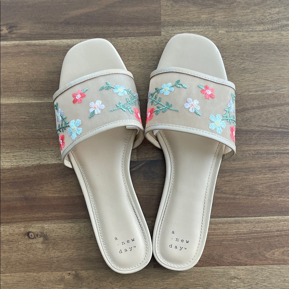 A New Day Women's Embroidered Floral Sandals - Cream and Tan